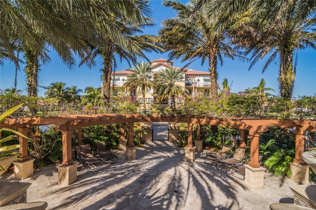 THE PALMS - Residential