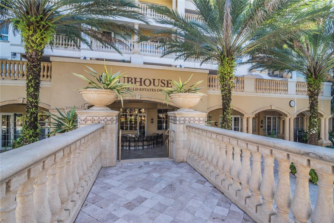 THE PALMS - Residential