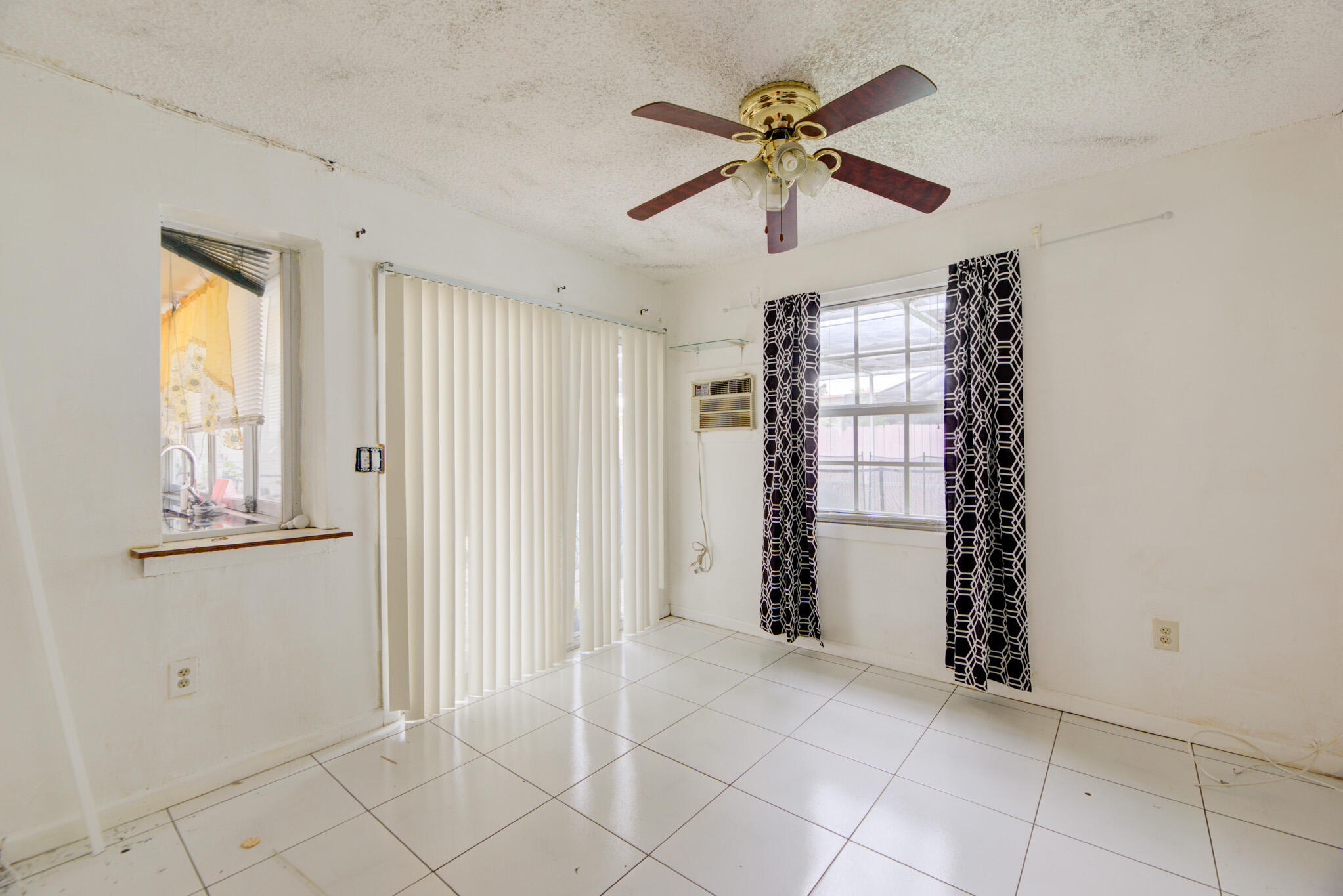 MIRAMAR PARK THIRD ADD - Residential