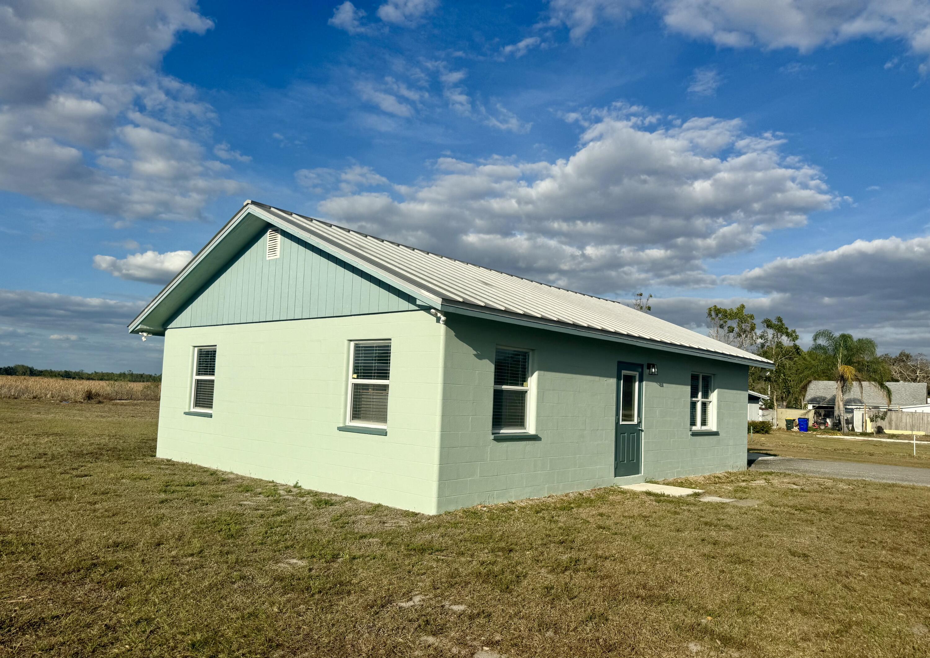 RED BEACH LAKE - Residential
