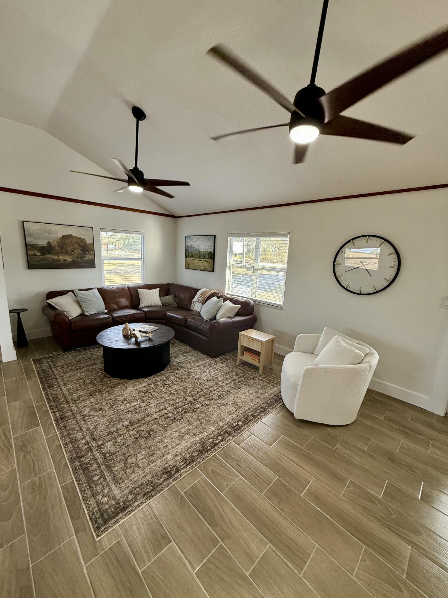 RED BEACH LAKE - Residential