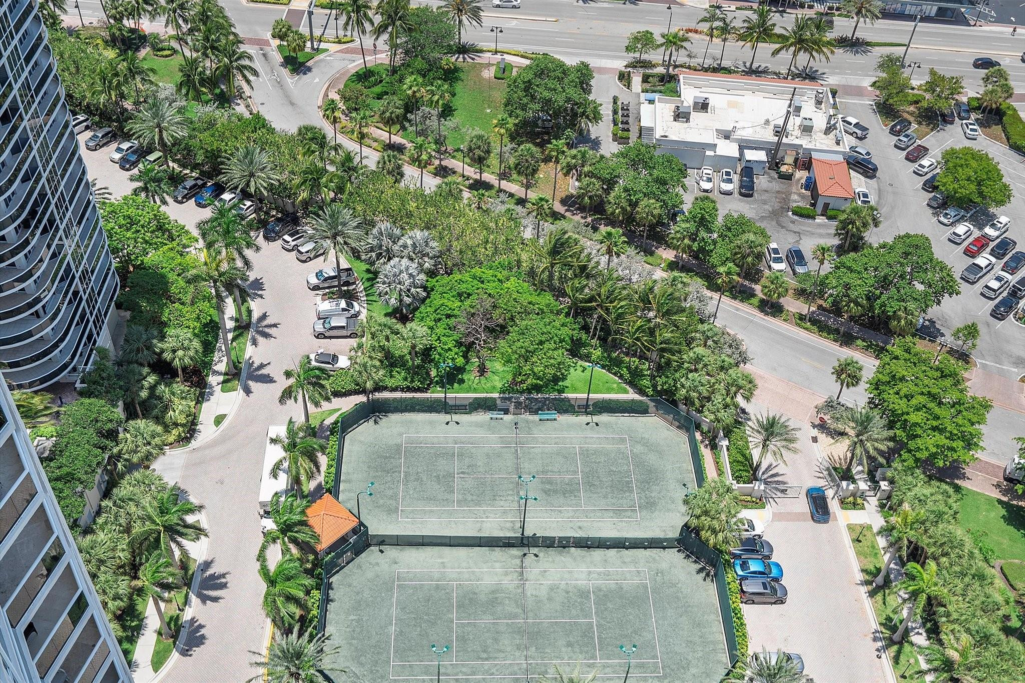 LHERMITAGE I CONDOMINIUM - Residential Lease