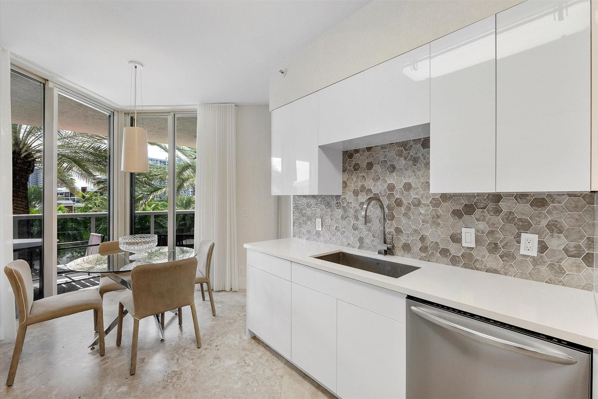 LHERMITAGE I CONDOMINIUM - Residential Lease