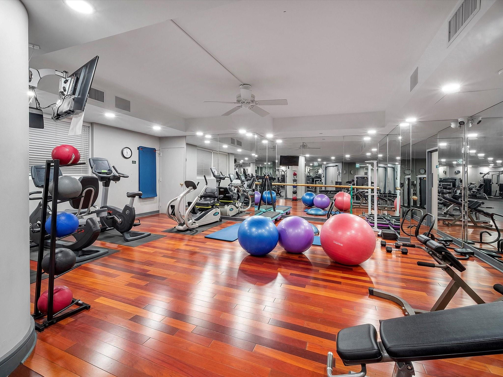 LHERMITAGE I CONDOMINIUM - Residential Lease