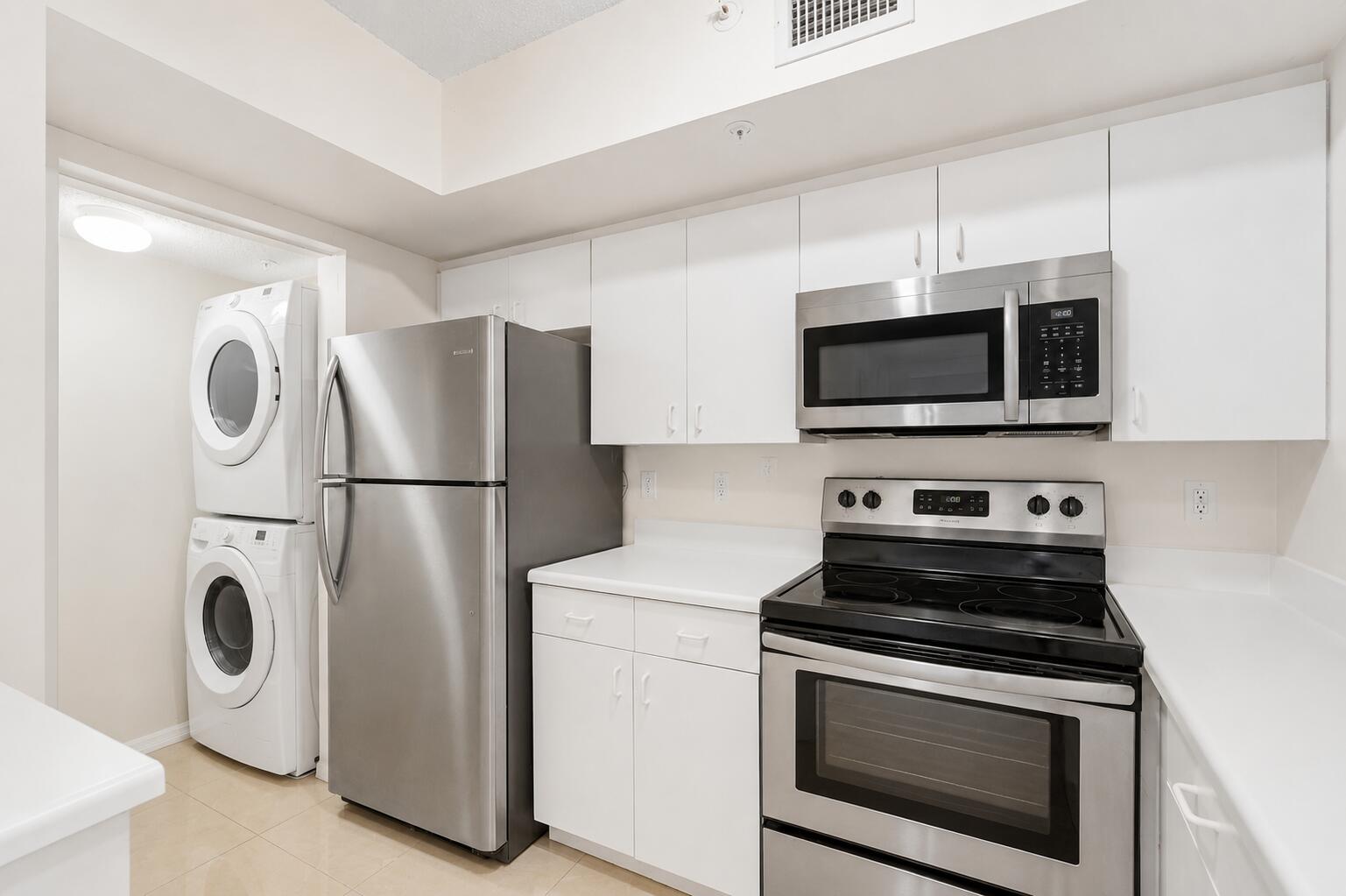 ROYAL GRAND CONDO - Residential