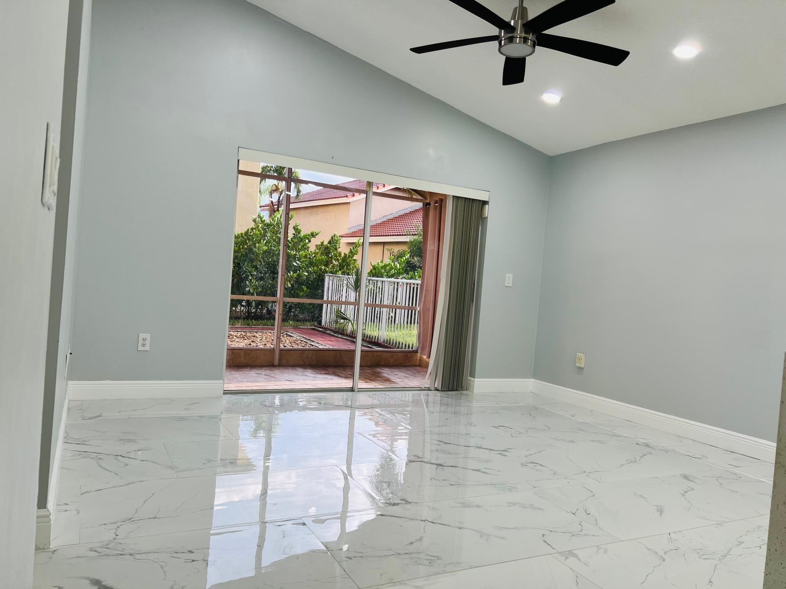 CORAL RIDGE DRIVE COMMERCIAL - Residential