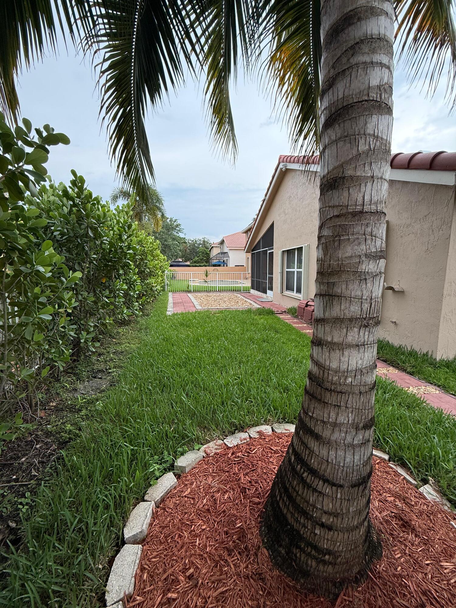 CORAL RIDGE DRIVE COMMERCIAL - Residential
