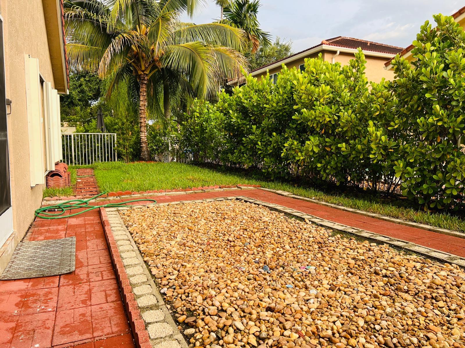 CORAL RIDGE DRIVE COMMERCIAL - Residential
