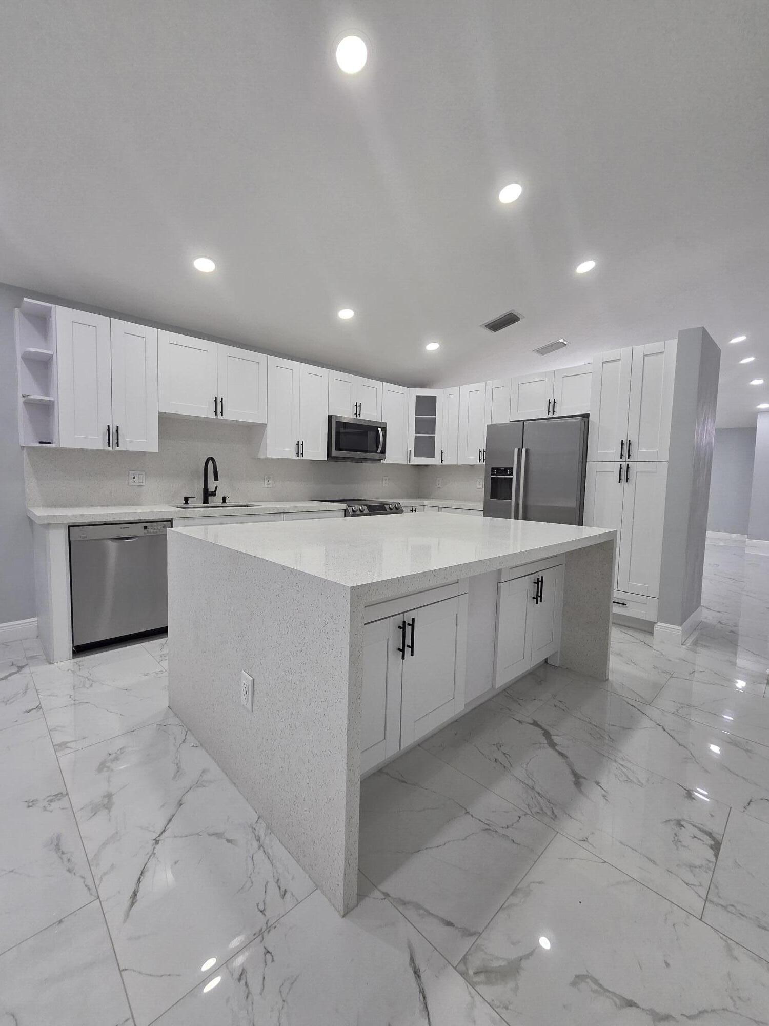 CORAL RIDGE DRIVE COMMERCIAL - Residential