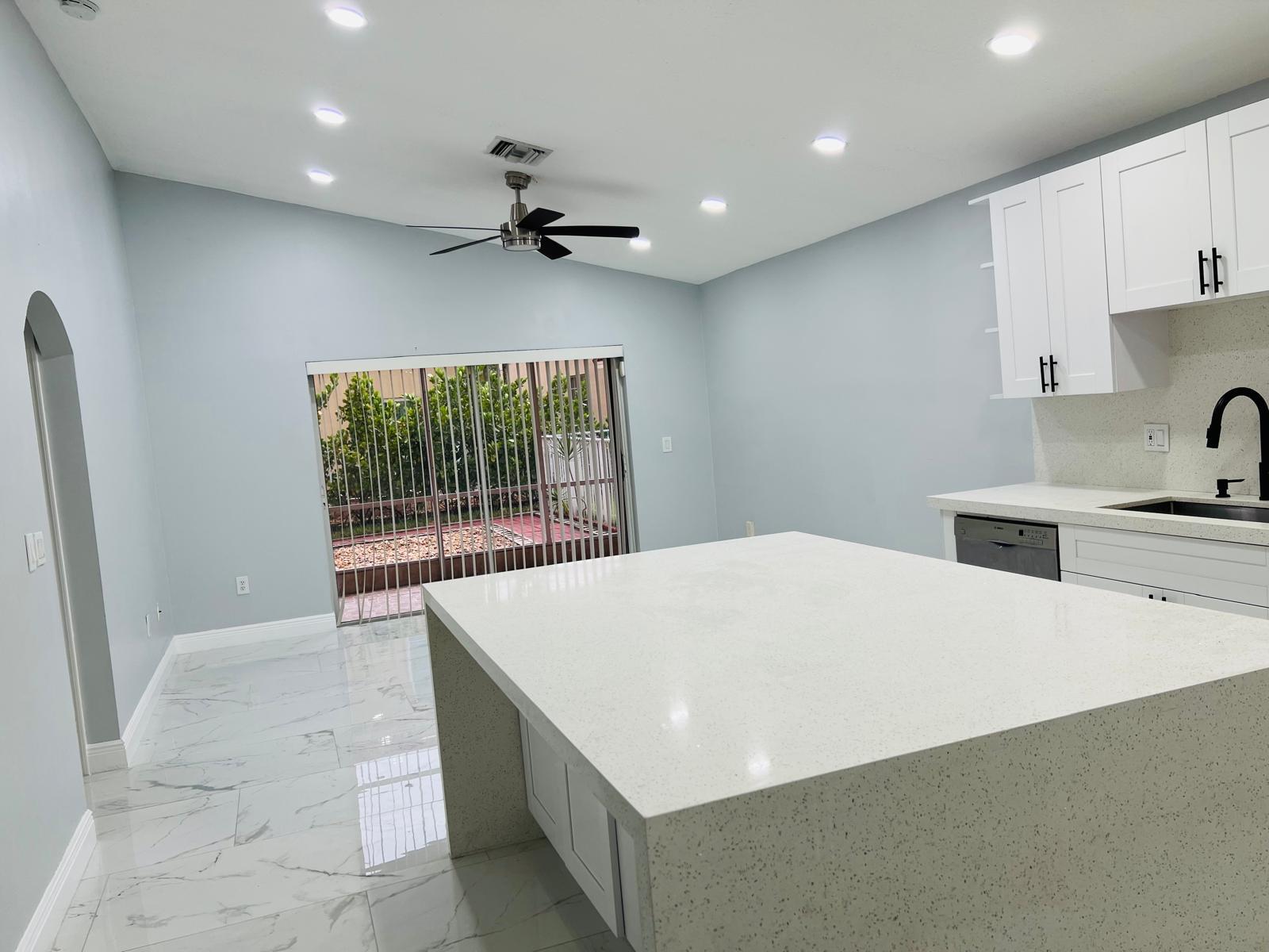 CORAL RIDGE DRIVE COMMERCIAL - Residential