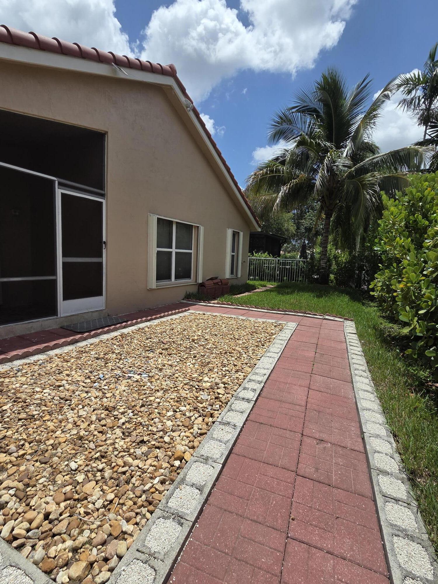 CORAL RIDGE DRIVE COMMERCIAL - Residential