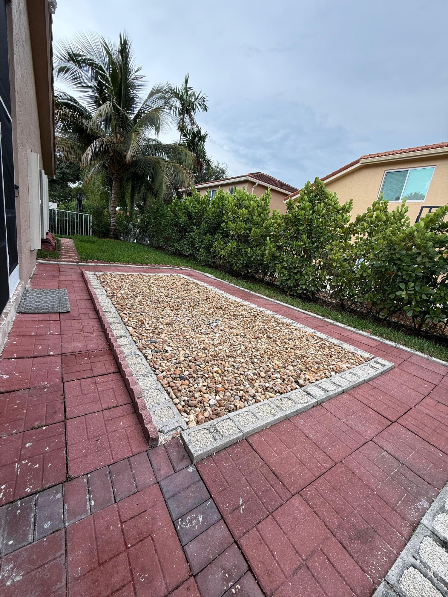 CORAL RIDGE DRIVE COMMERCIAL - Residential