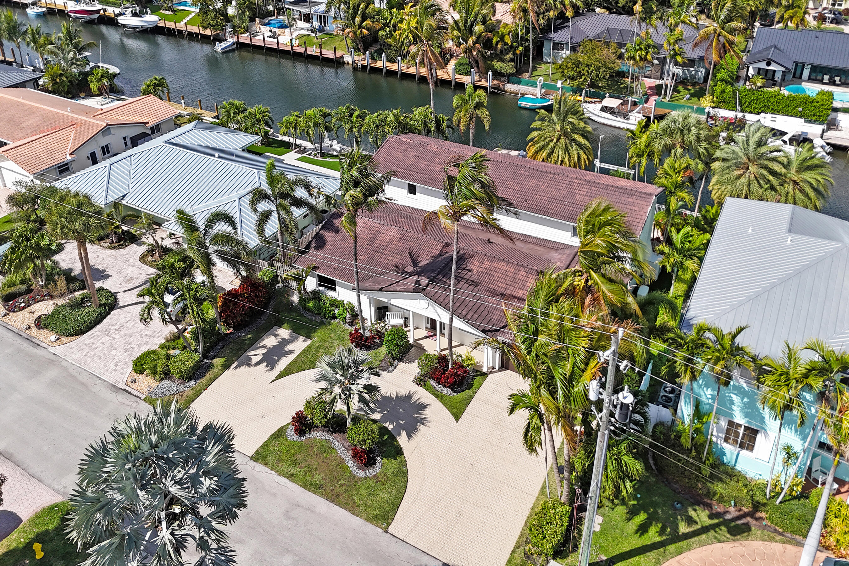 VENETIAN ISLES 2ND SEC - Residential