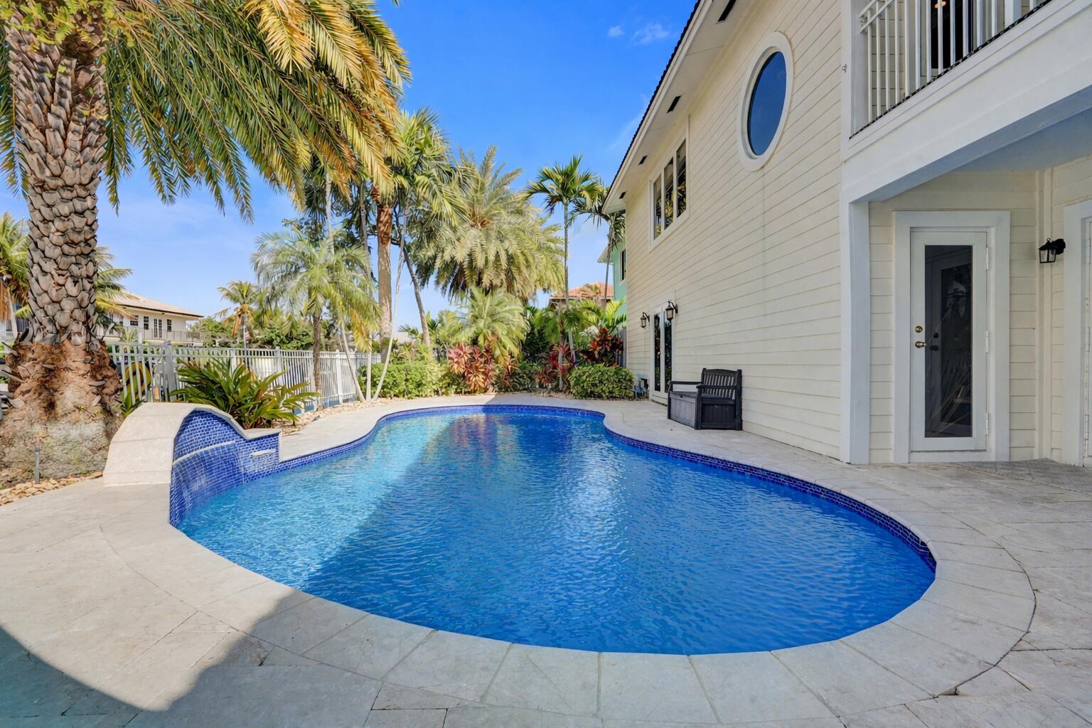 VENETIAN ISLES 2ND SEC - Residential