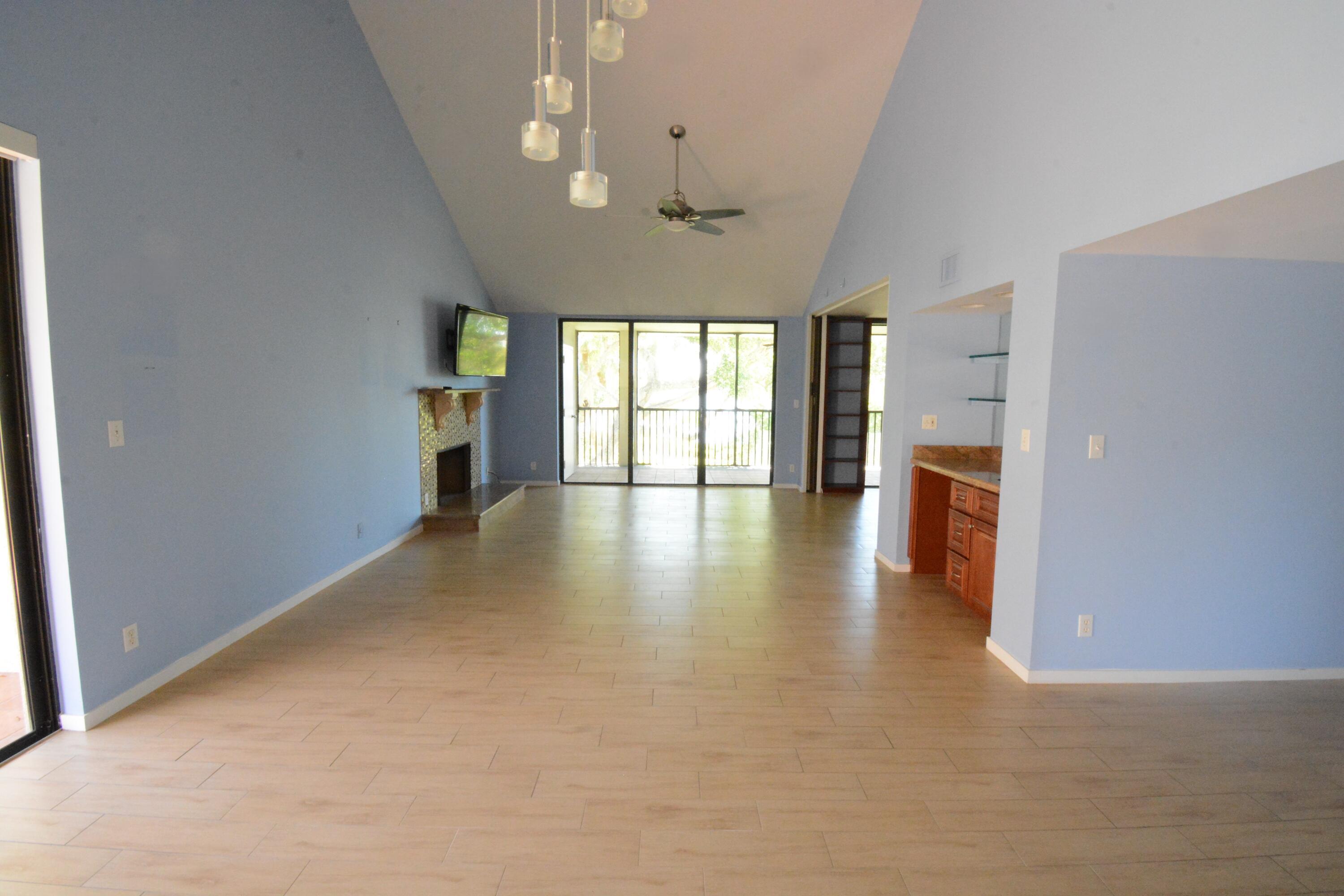 BAHAMA CONDO - Residential
