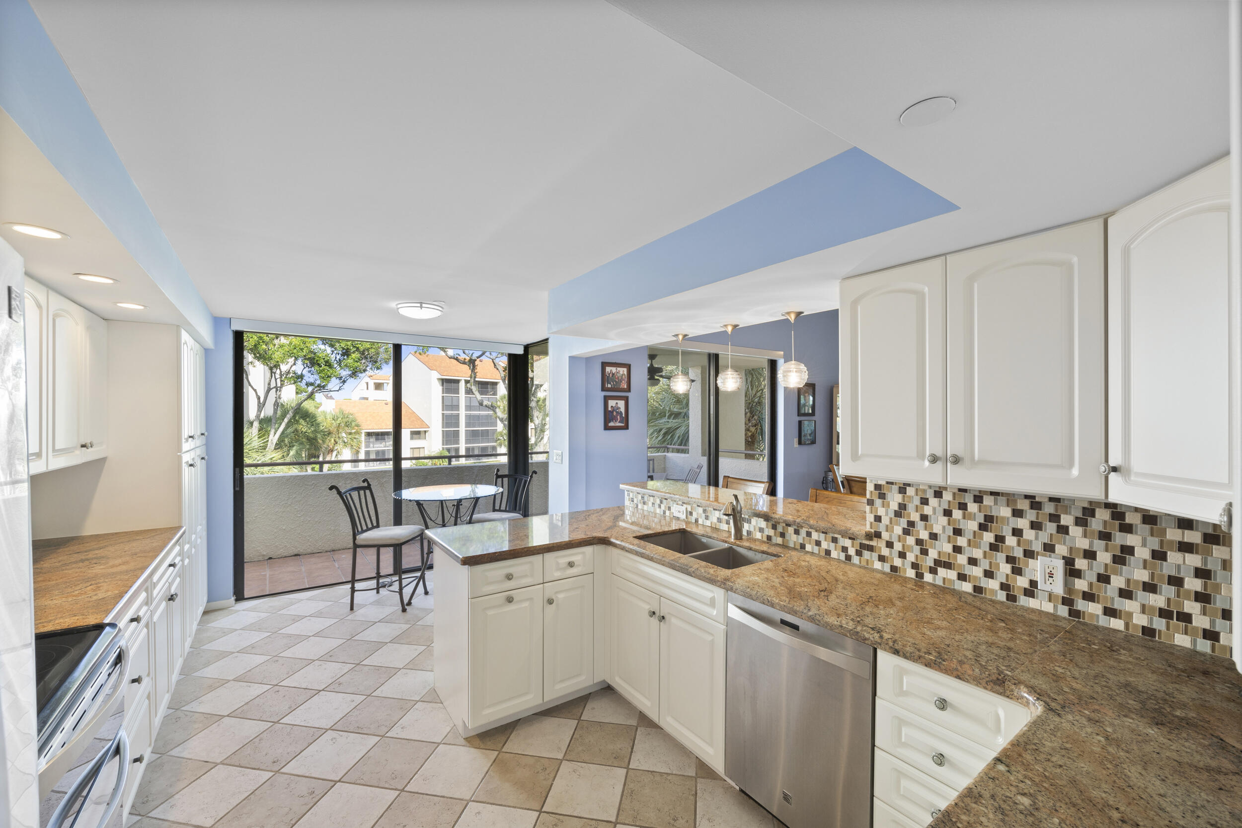 BAHAMA CONDO - Residential