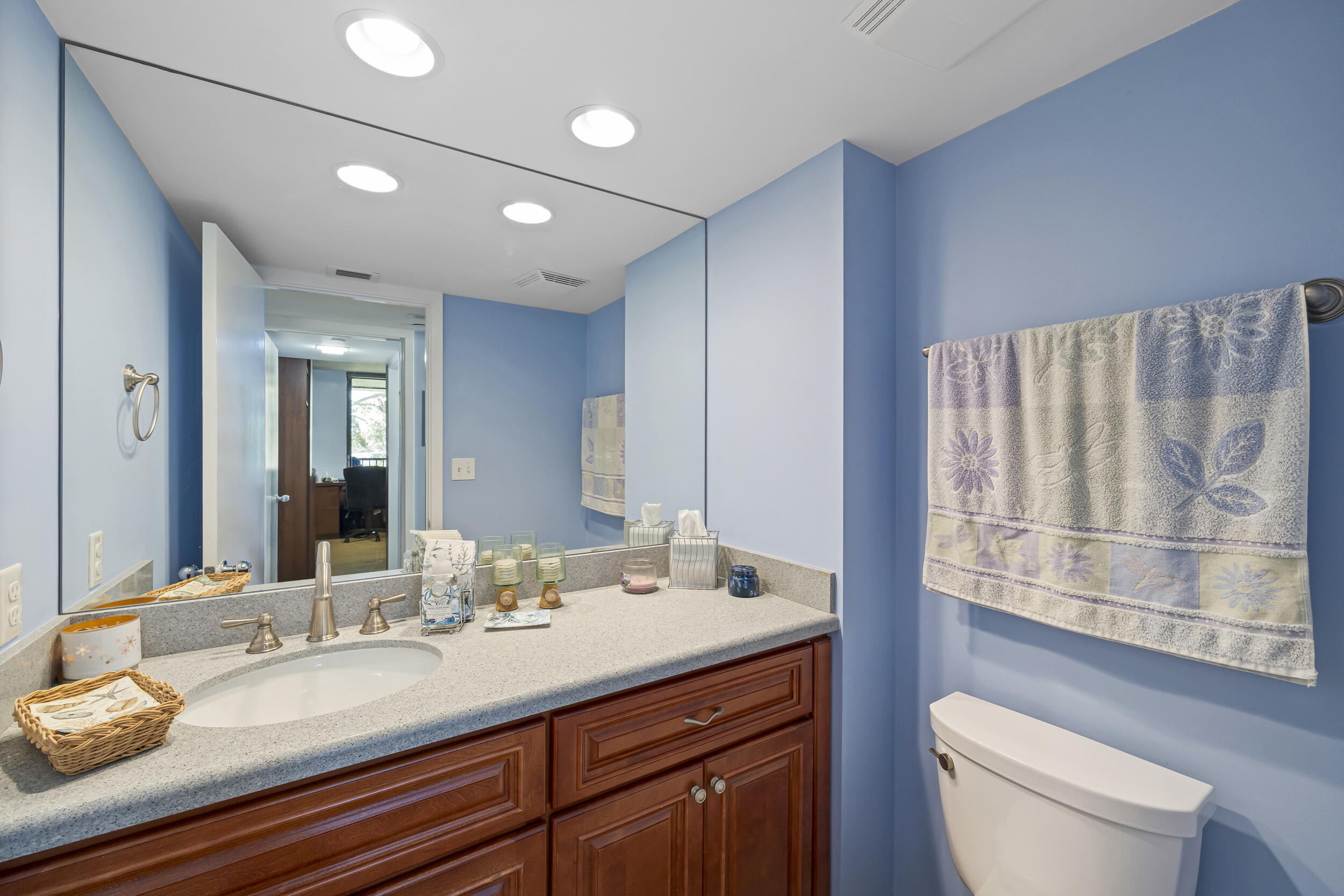 BAHAMA CONDO - Residential