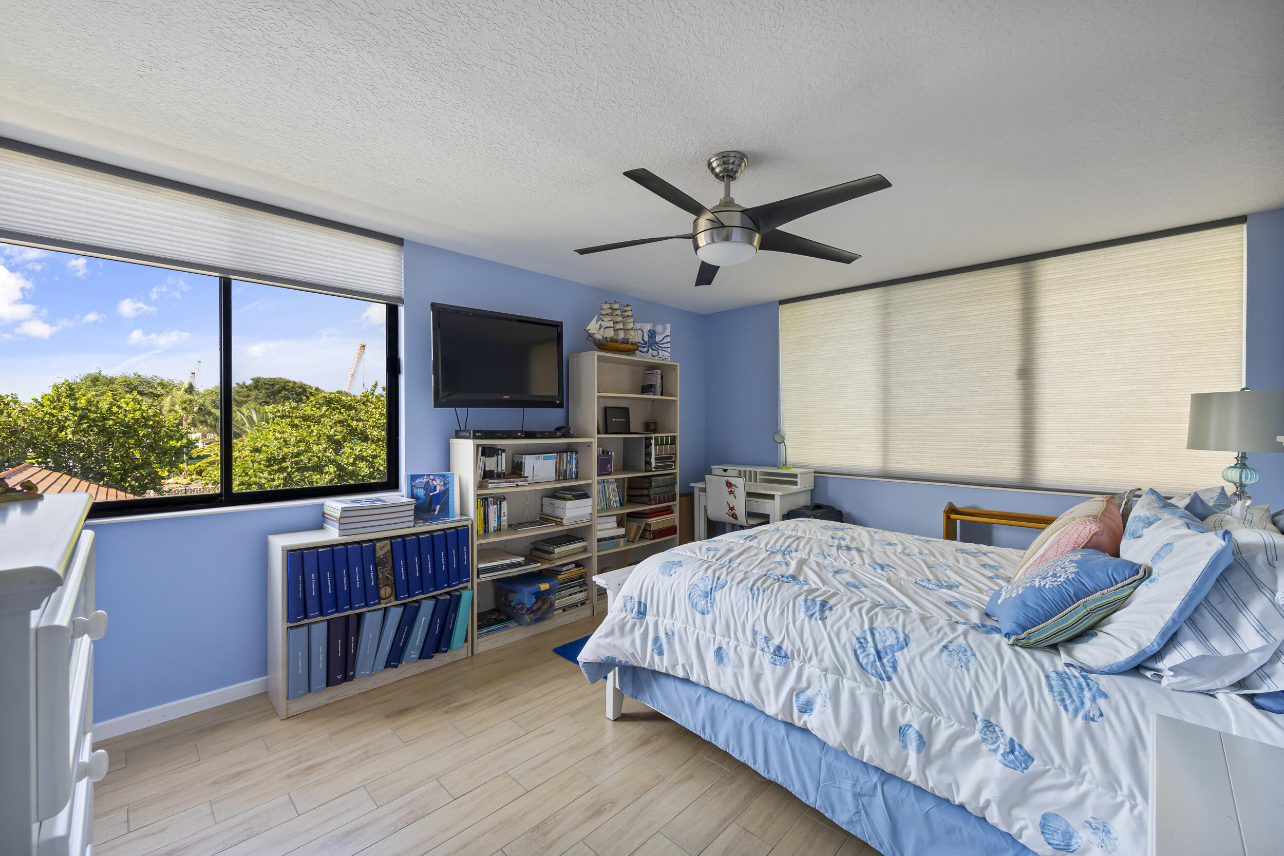 BAHAMA CONDO - Residential