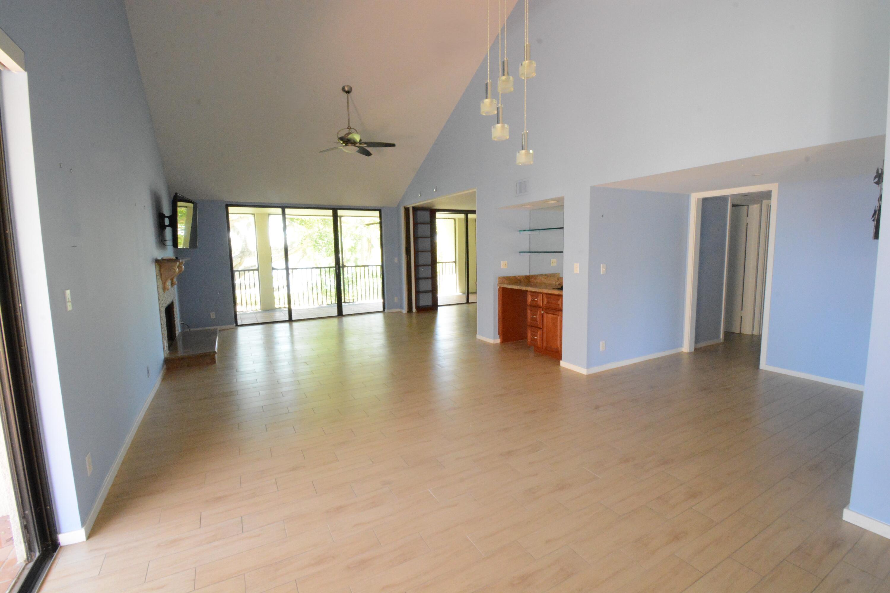 BAHAMA CONDO - Residential