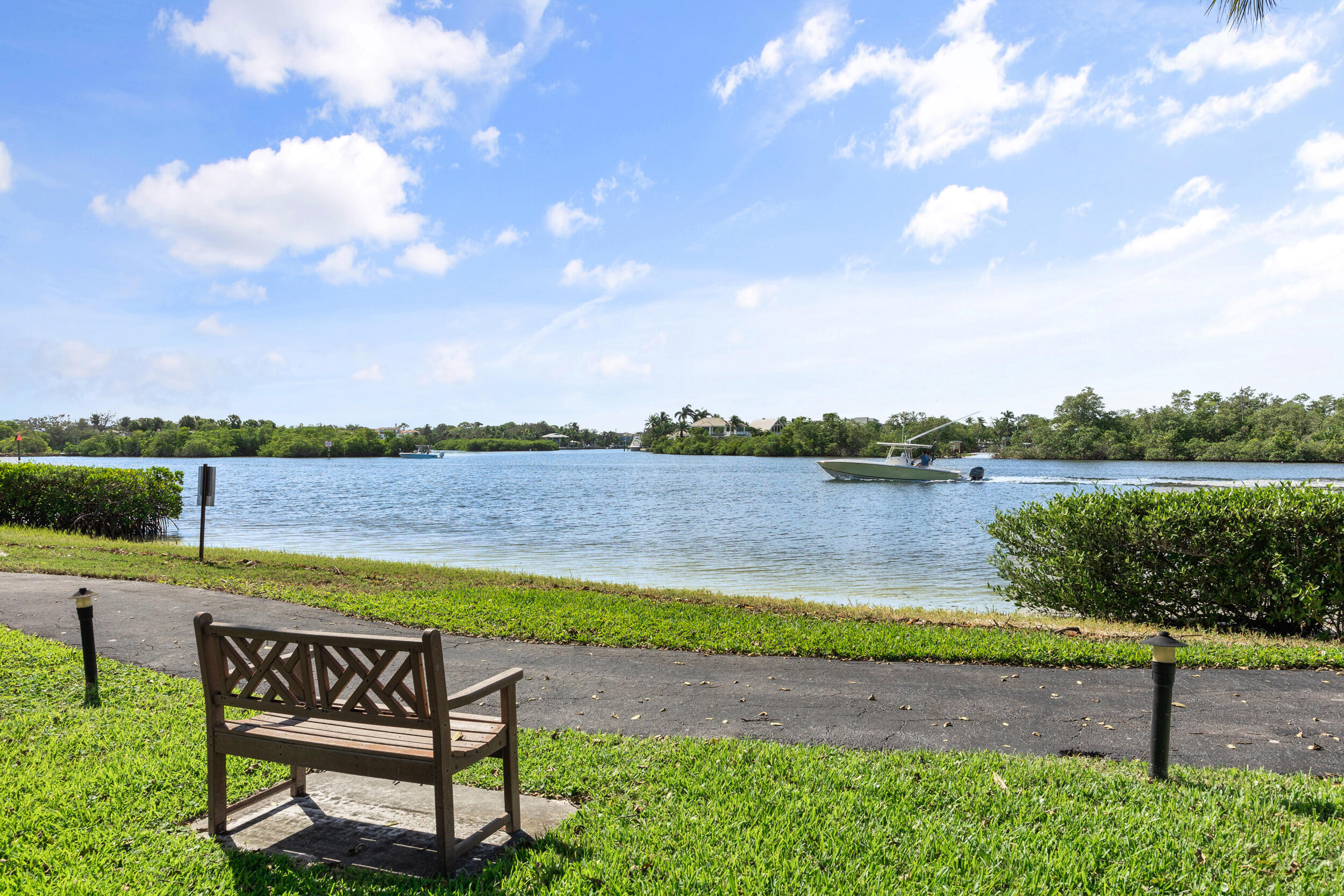 BAHAMA CONDO - Residential
