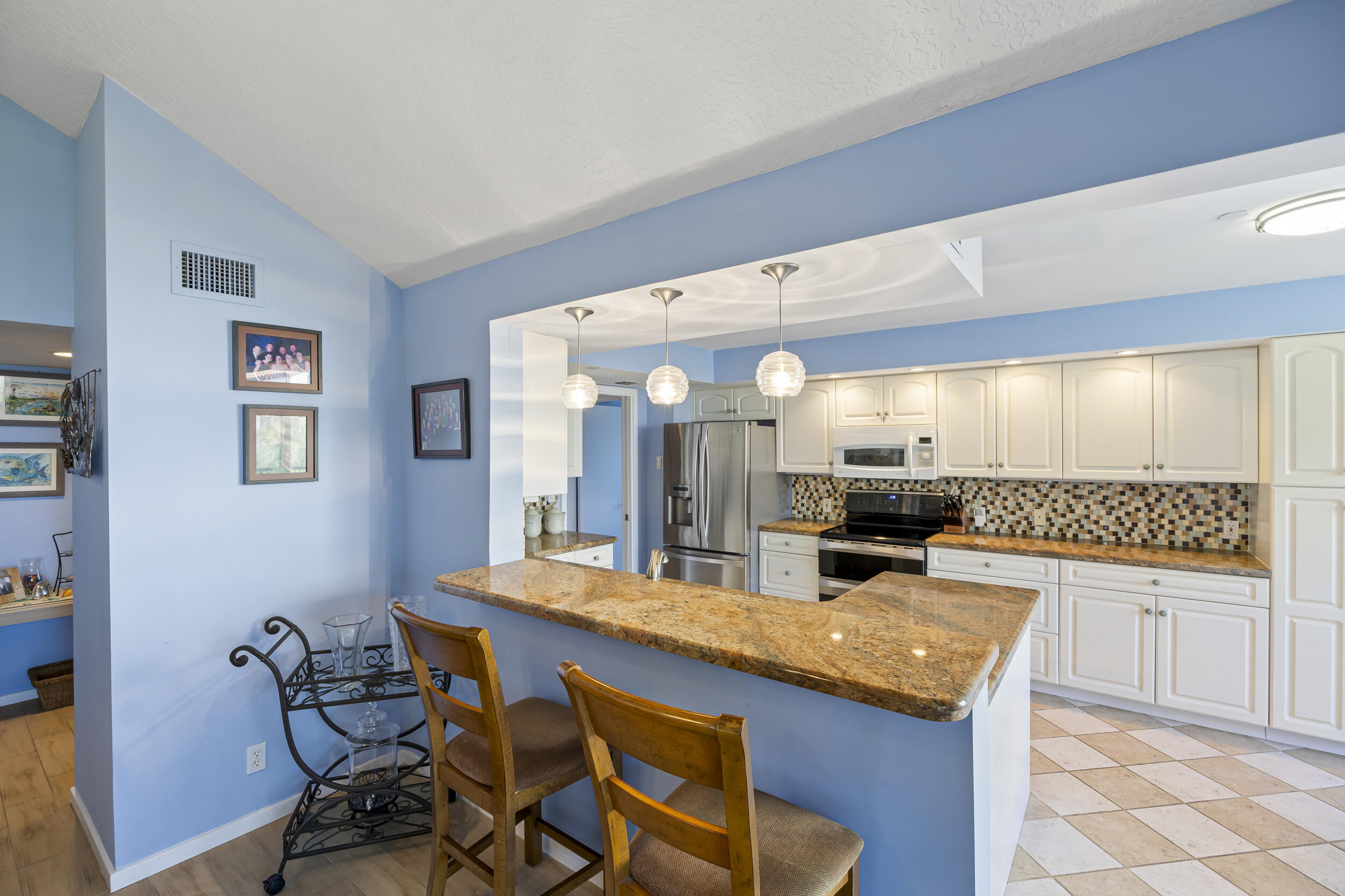BAHAMA CONDO - Residential