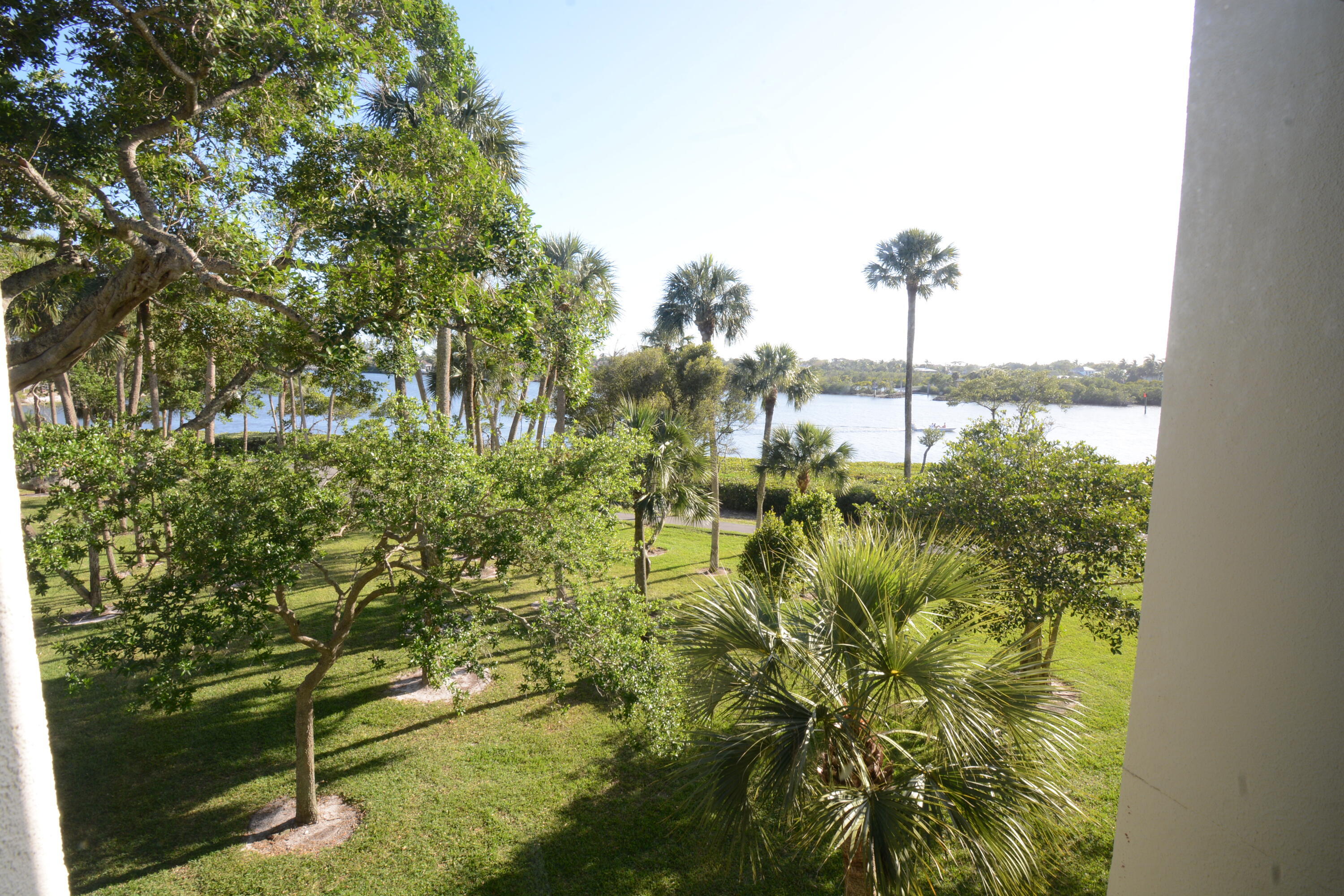 BAHAMA CONDO - Residential