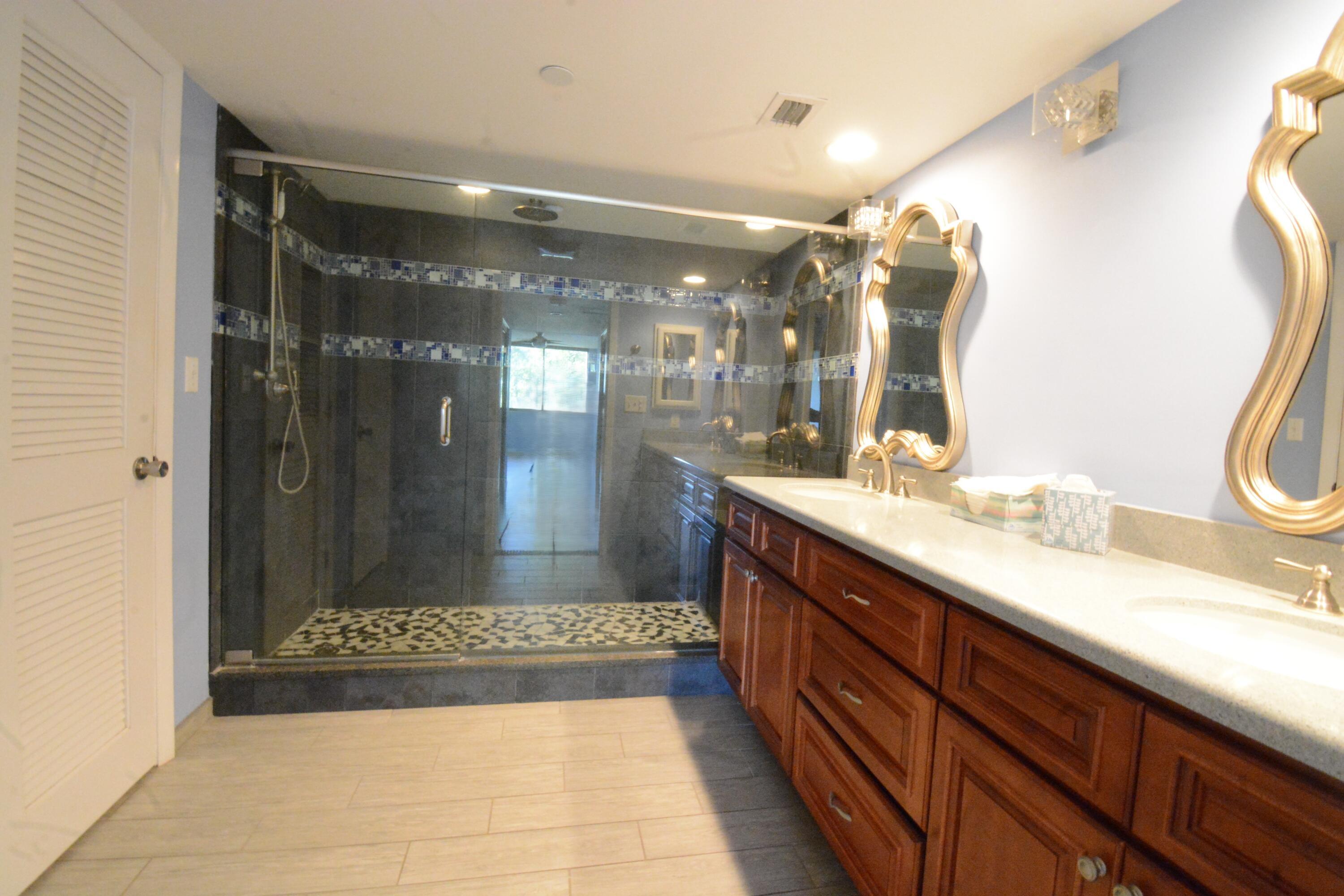 BAHAMA CONDO - Residential