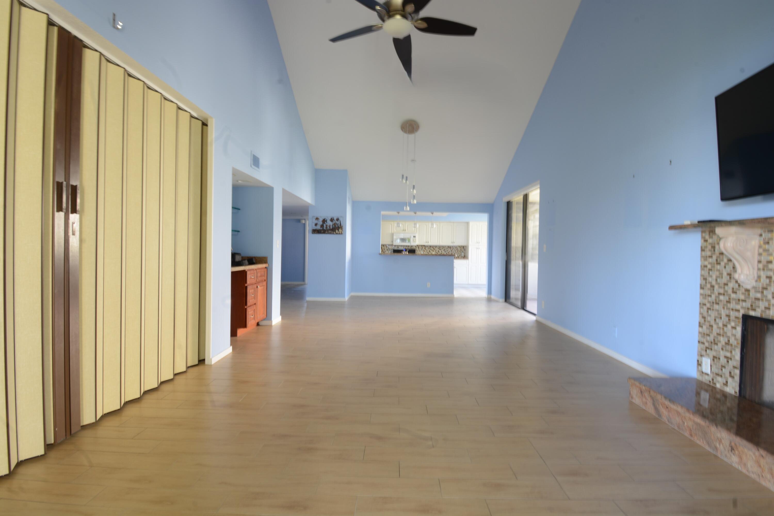 BAHAMA CONDO - Residential