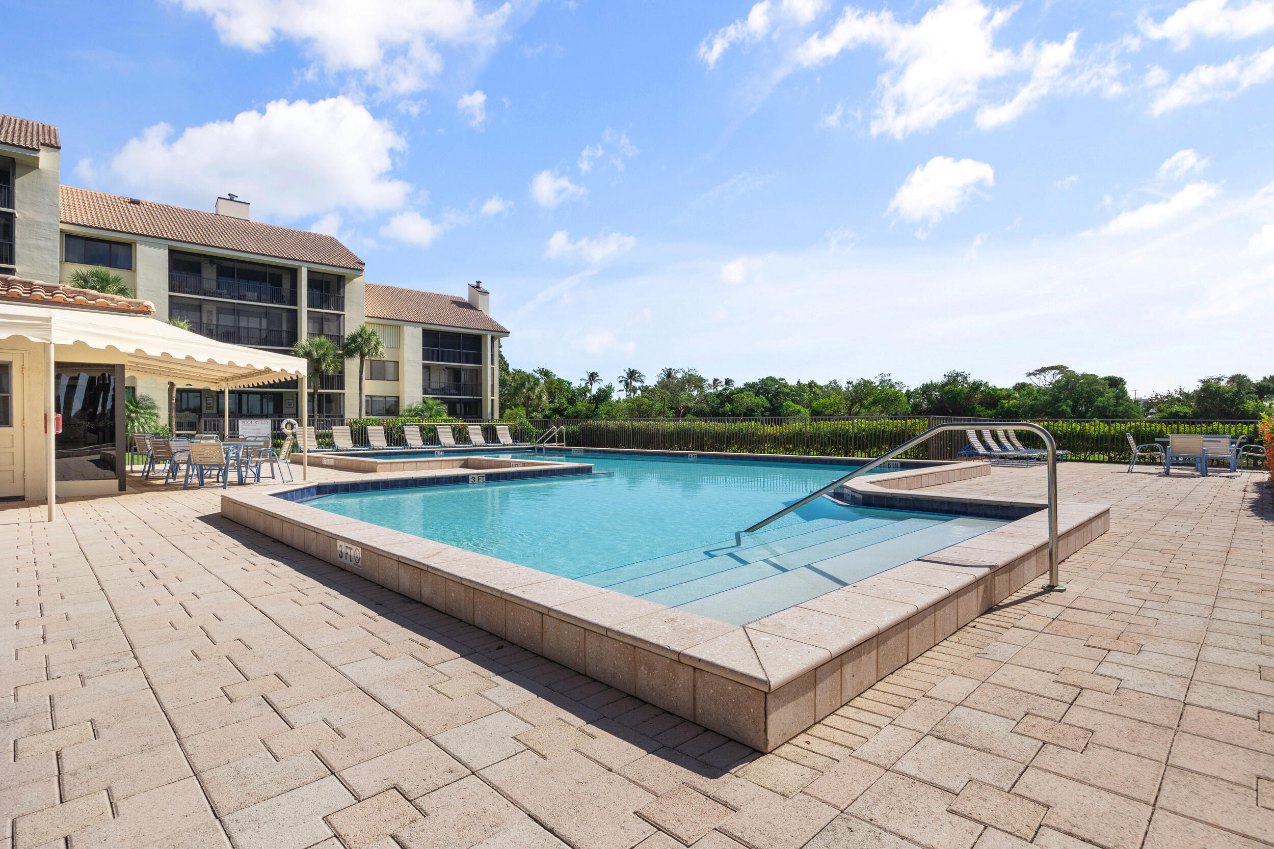 BAHAMA CONDO - Residential