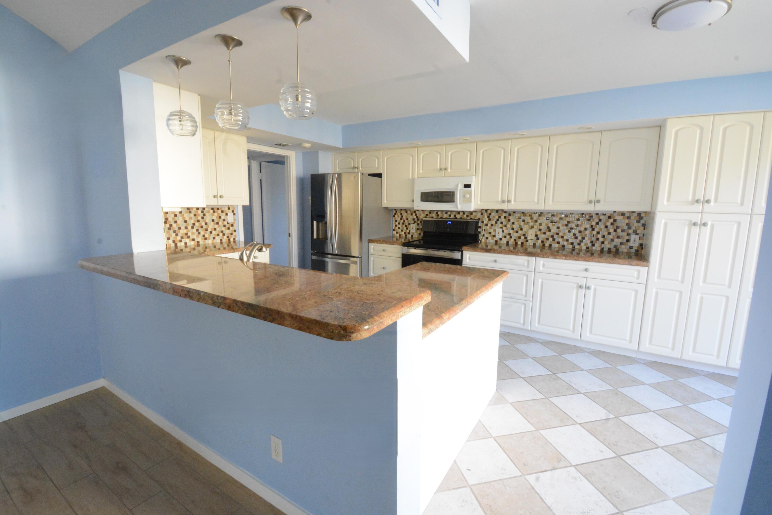 BAHAMA CONDO - Residential