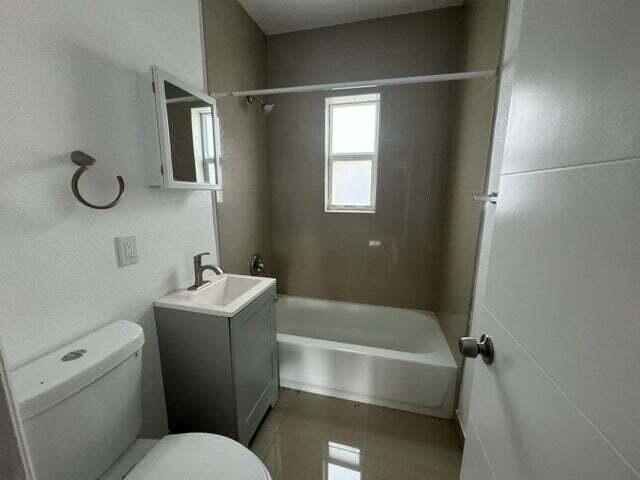 SUNSET PALM VILLAS CONDO - Residential