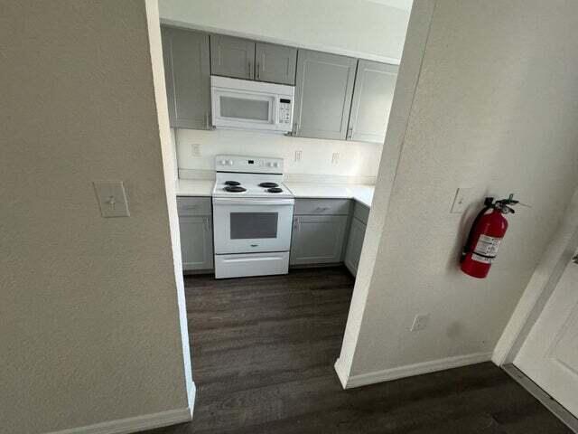 SUNSET PALM VILLAS CONDO - Residential