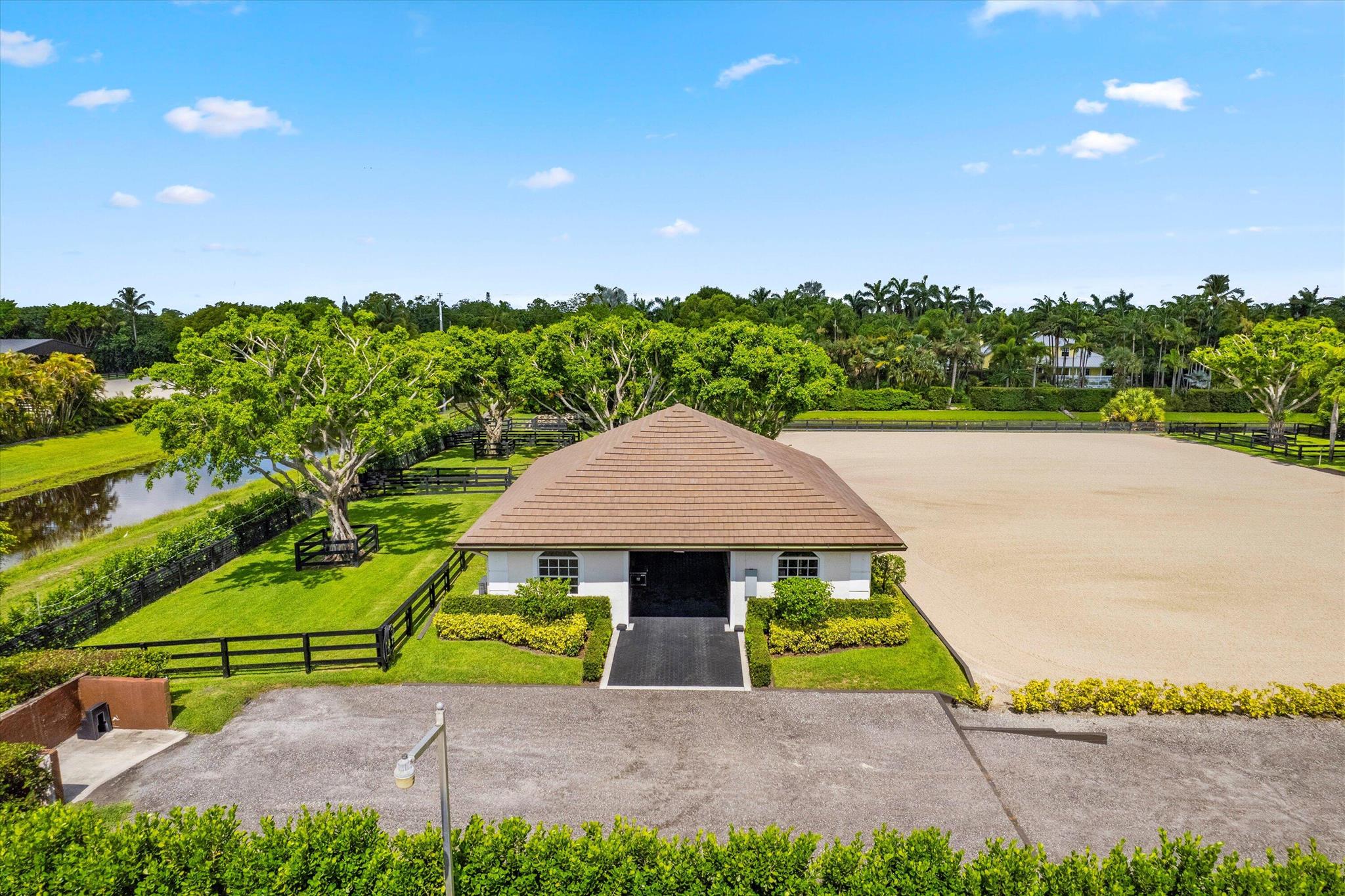PADDOCK PARK 2 OF WELLINGTON - Residential