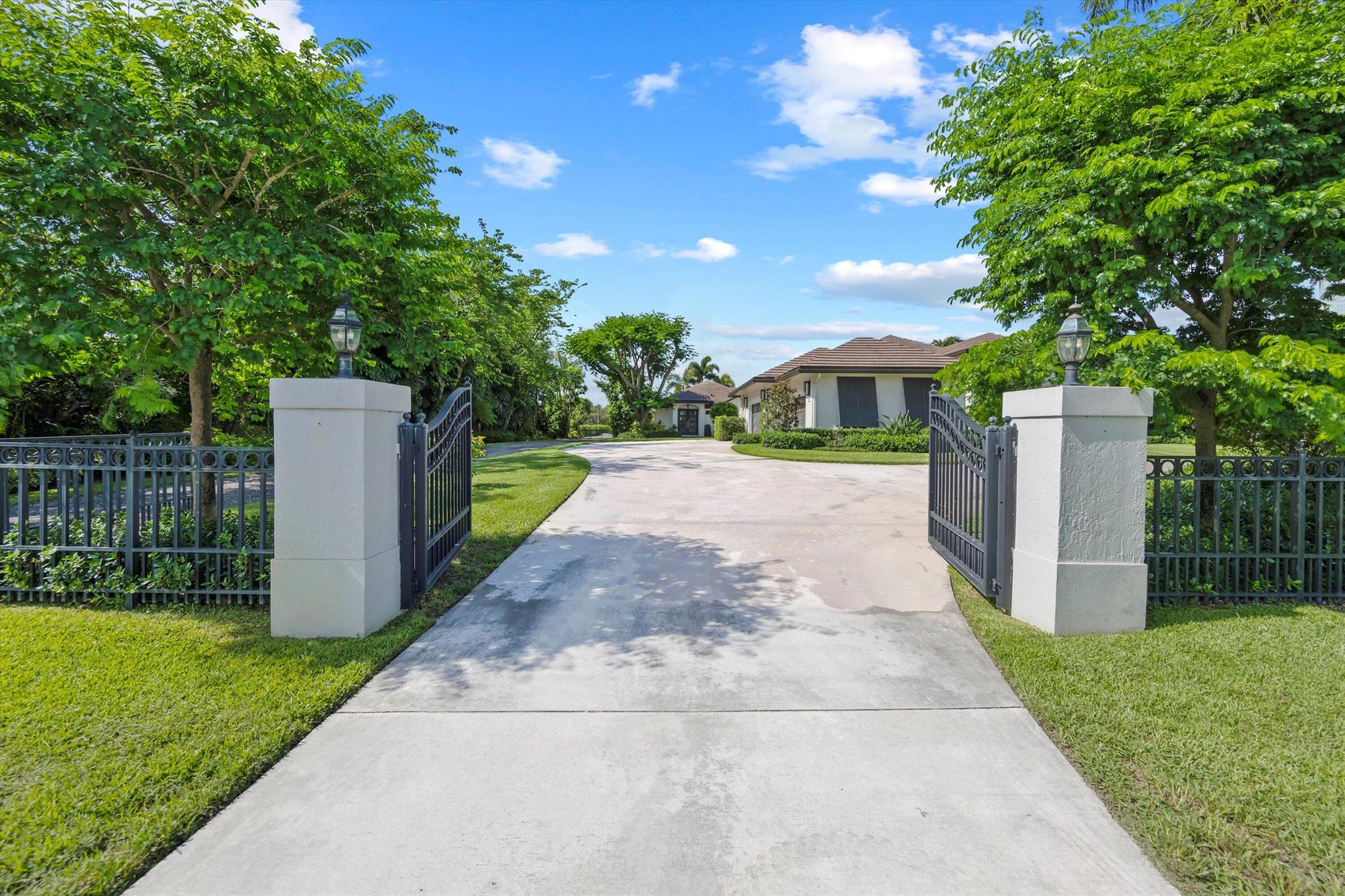 PADDOCK PARK 2 OF WELLINGTON - Residential