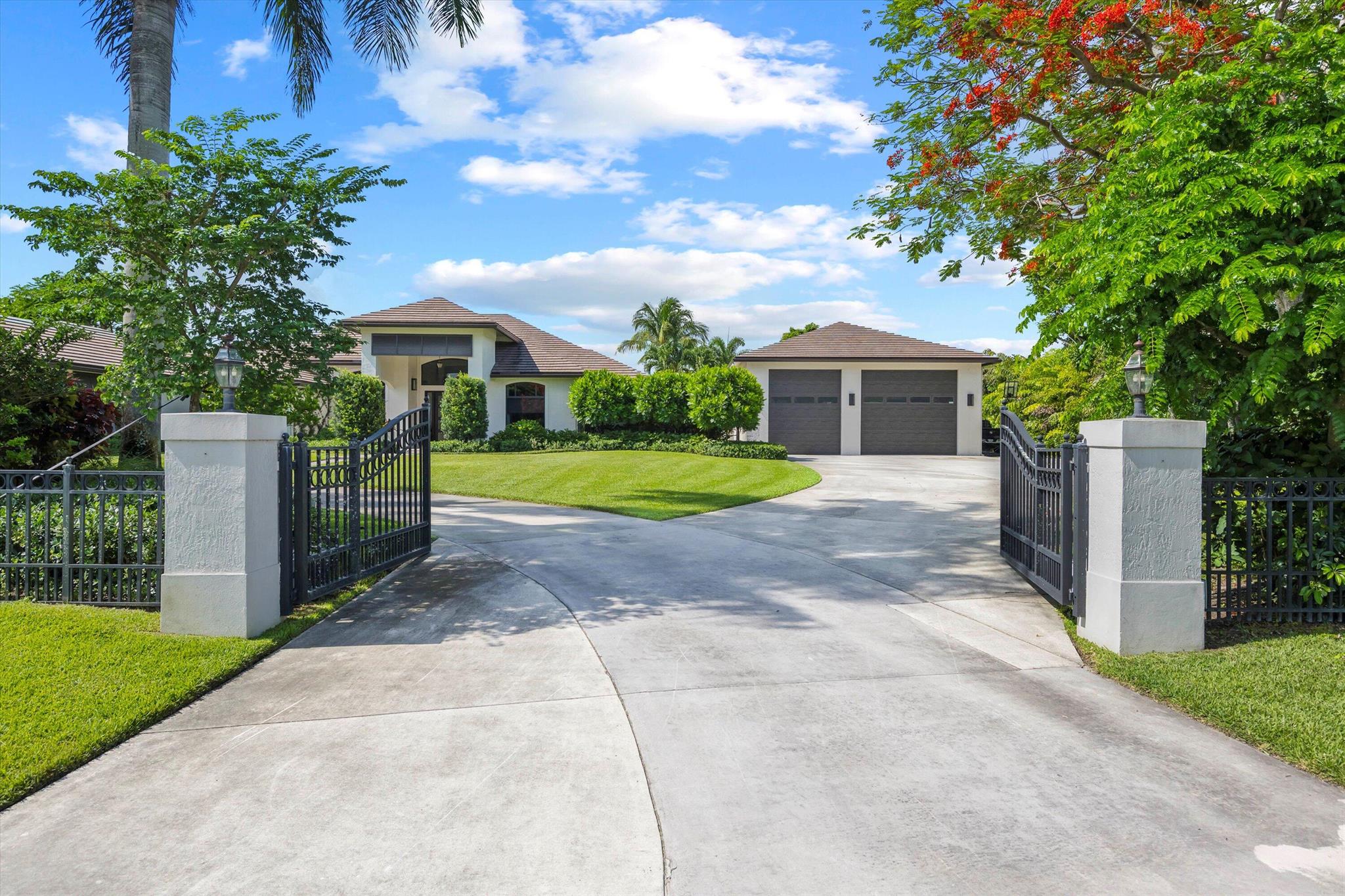 PADDOCK PARK 2 OF WELLINGTON - Residential