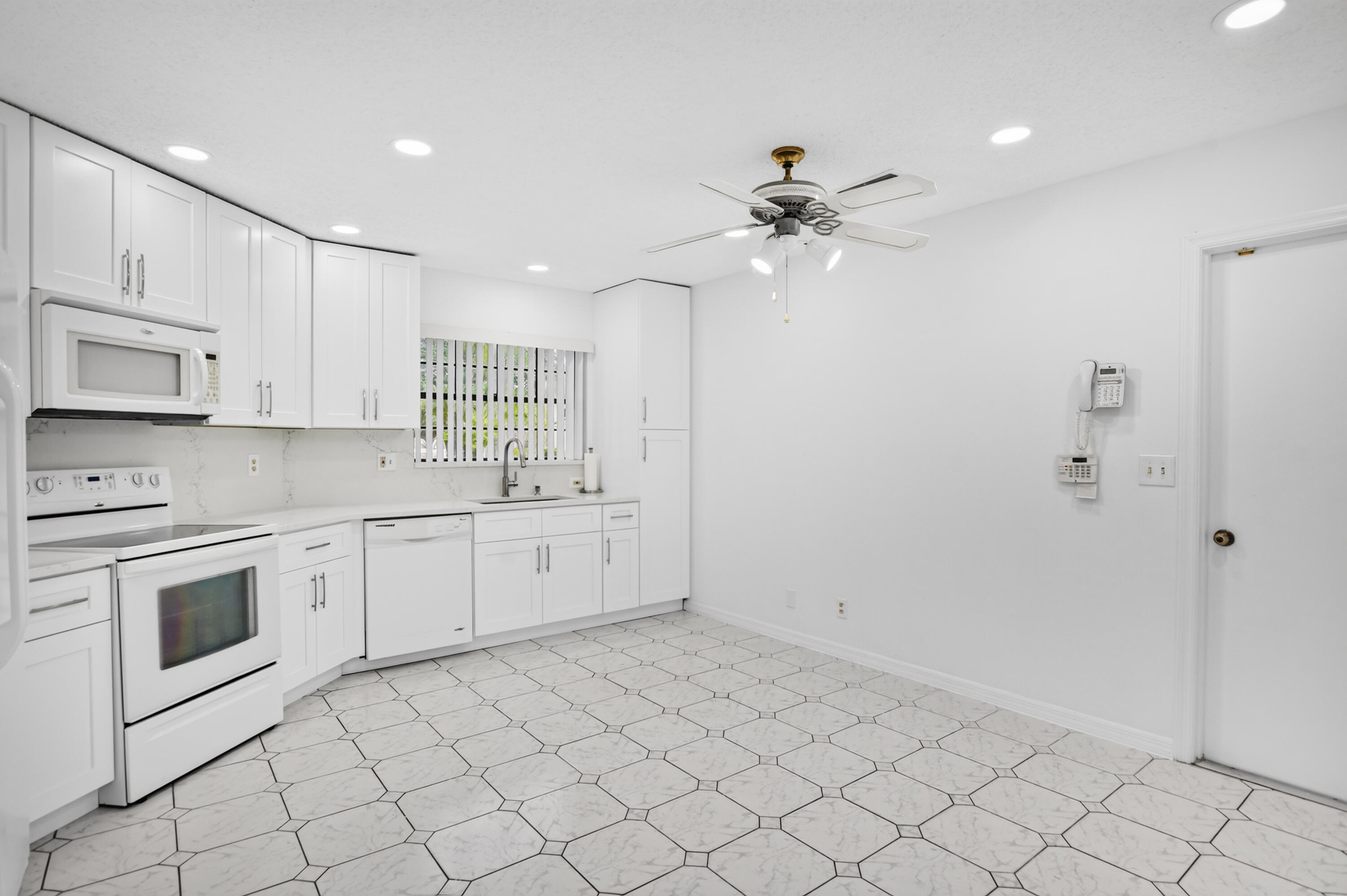 WATERBERRY SEC 4 - Residential