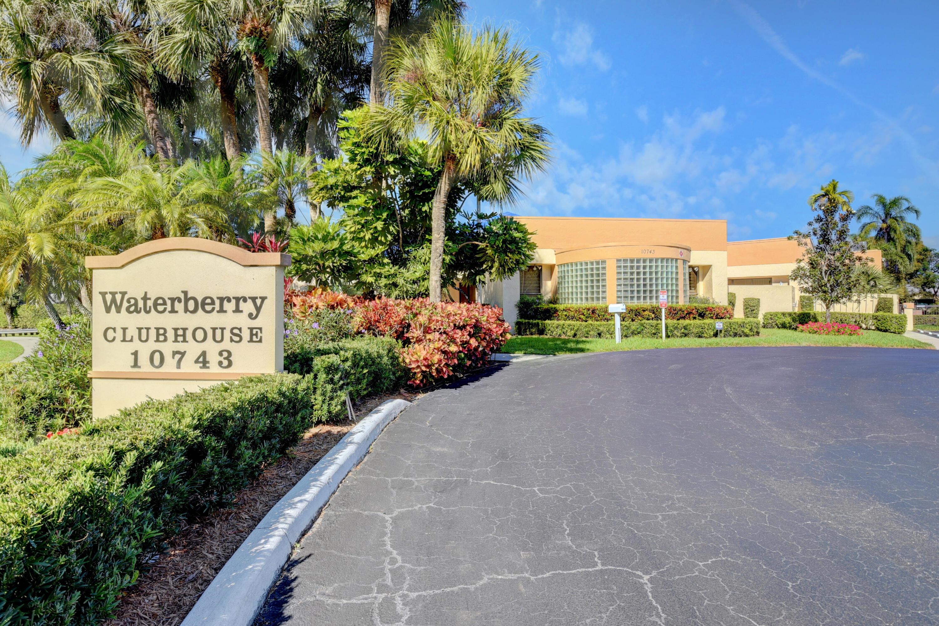 WATERBERRY SEC 4 - Residential