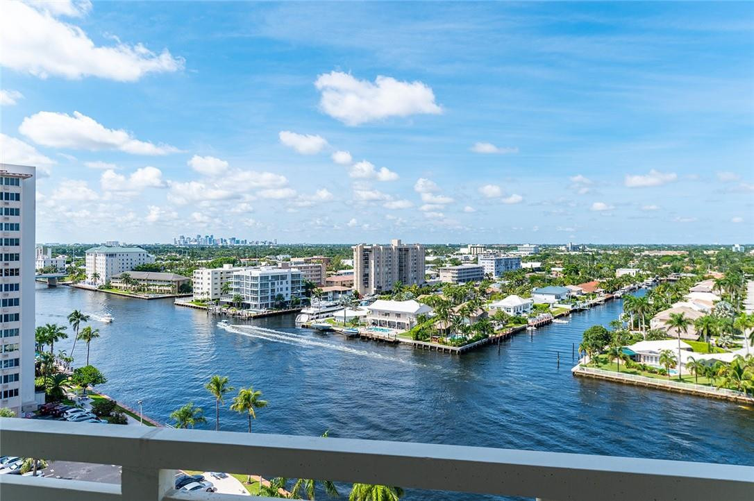 Coral Ridge Towers North - Residential