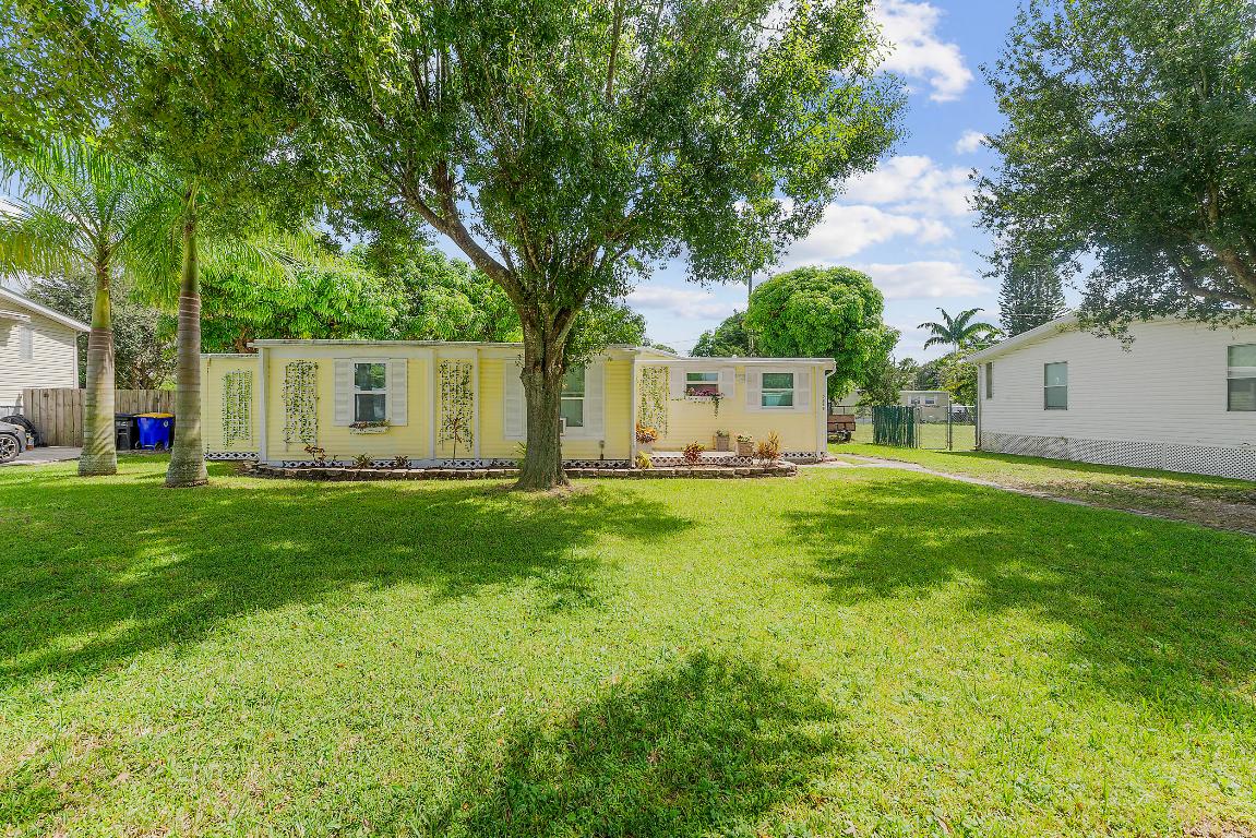 MOBILE HOME GARDENS - Residential