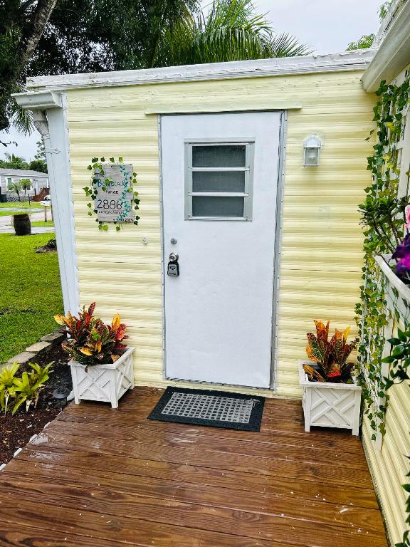 MOBILE HOME GARDENS - Residential