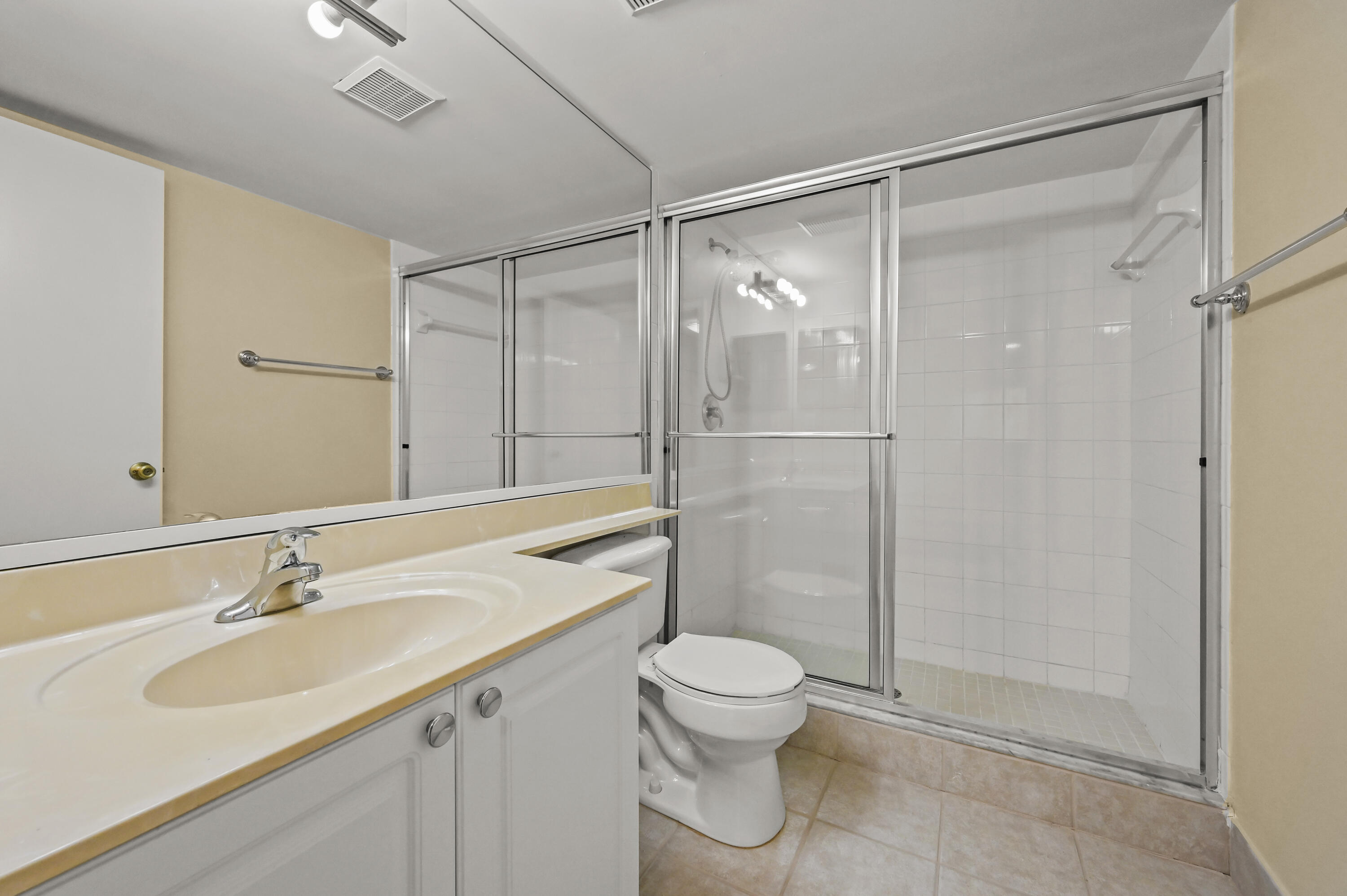 GRAND VIEW AT CRESTWOOD CONDO - Residential Lease