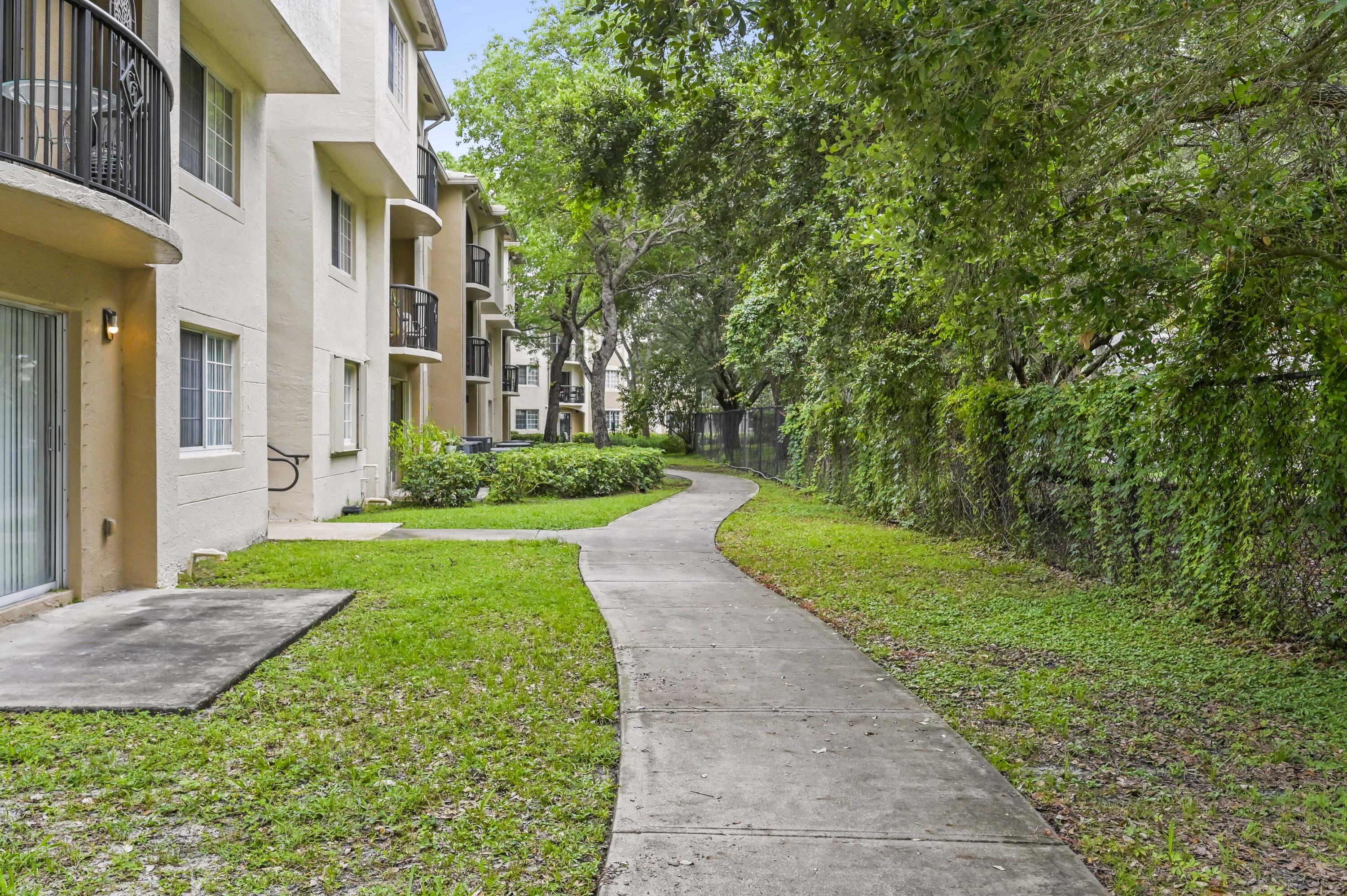 GRAND VIEW AT CRESTWOOD CONDO - Residential Lease