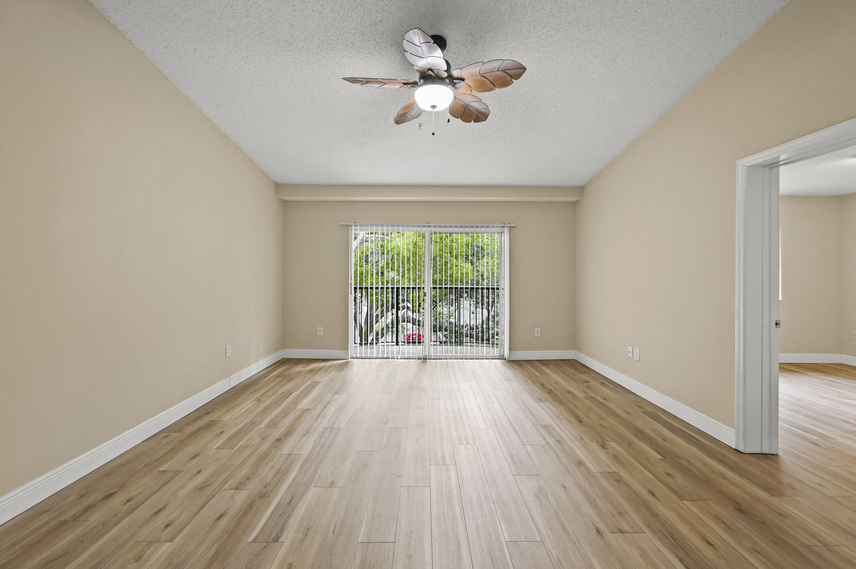 GRAND VIEW AT CRESTWOOD CONDO - Residential Lease
