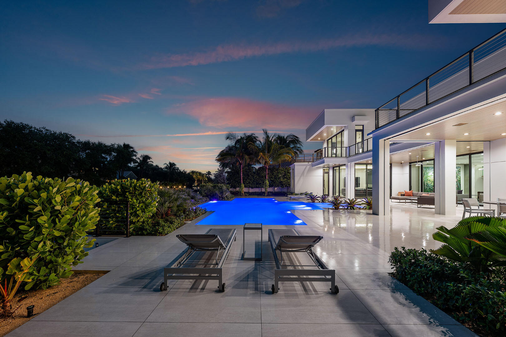 ROYAL PALM YACHT & COUNTRY CLUB - Residential