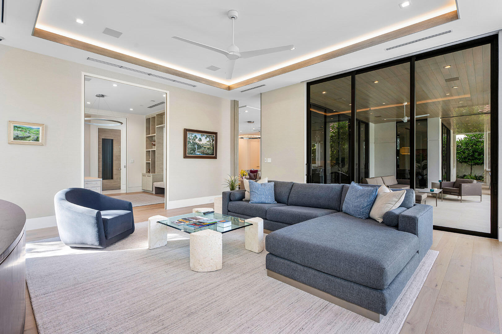 ROYAL PALM YACHT & COUNTRY CLUB - Residential
