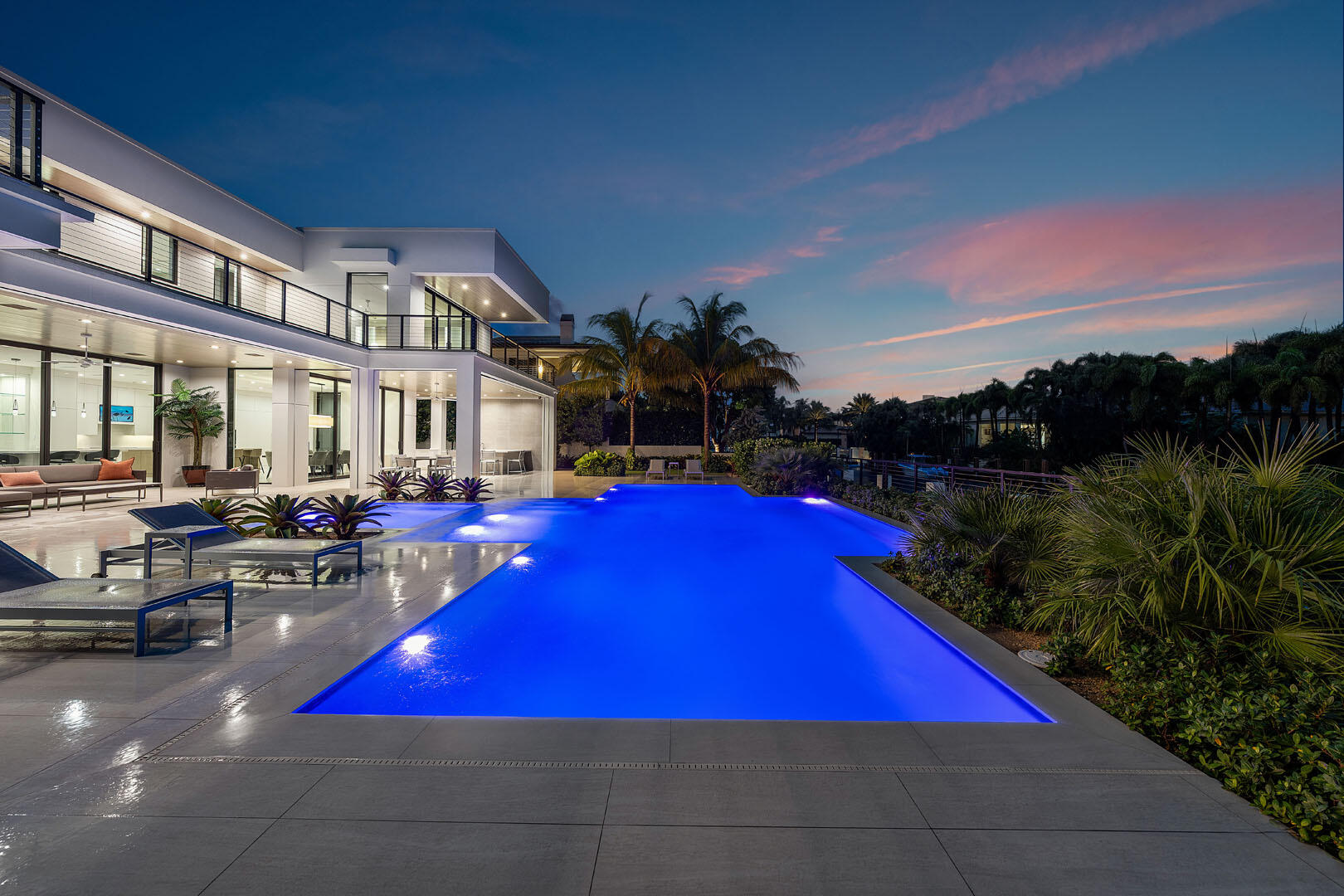 ROYAL PALM YACHT & COUNTRY CLUB - Residential