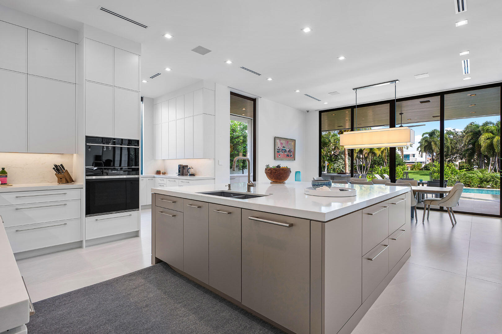 ROYAL PALM YACHT & COUNTRY CLUB - Residential