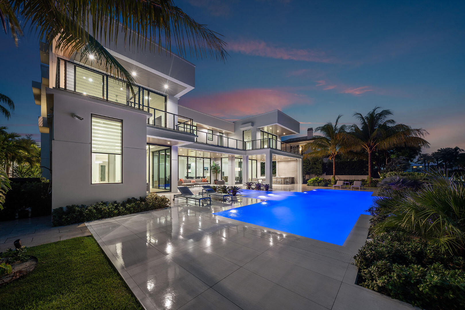 ROYAL PALM YACHT & COUNTRY CLUB - Residential