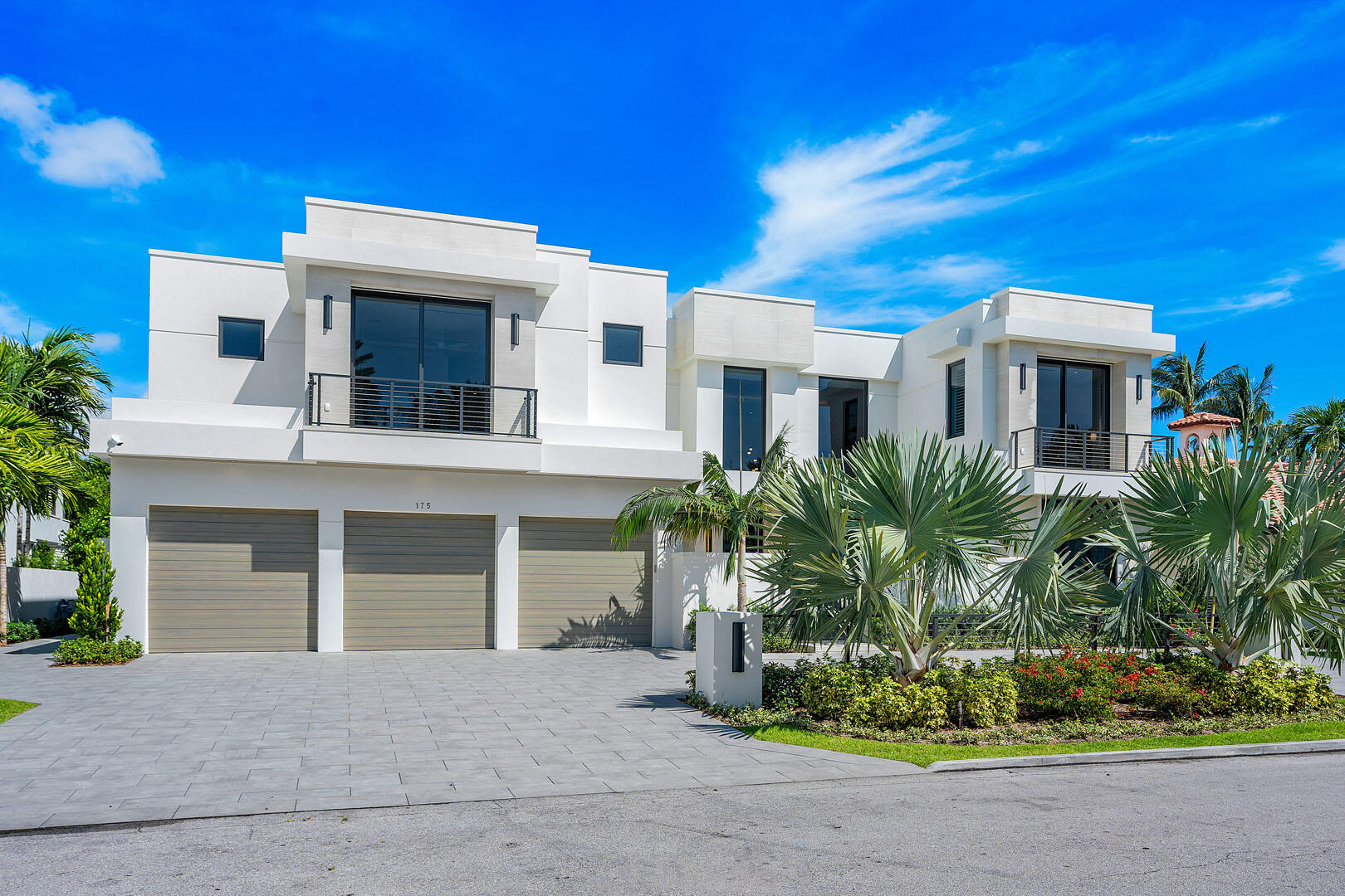 ROYAL PALM YACHT & COUNTRY CLUB - Residential
