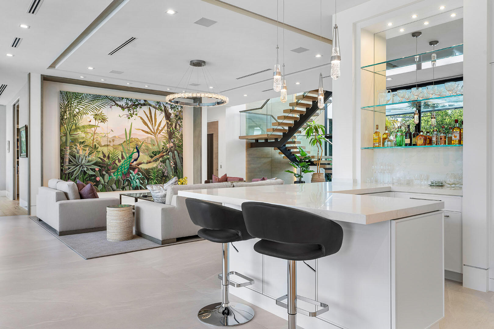 ROYAL PALM YACHT & COUNTRY CLUB - Residential